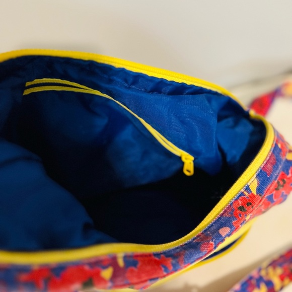 Kavu crossbody - Picture 7 of 7